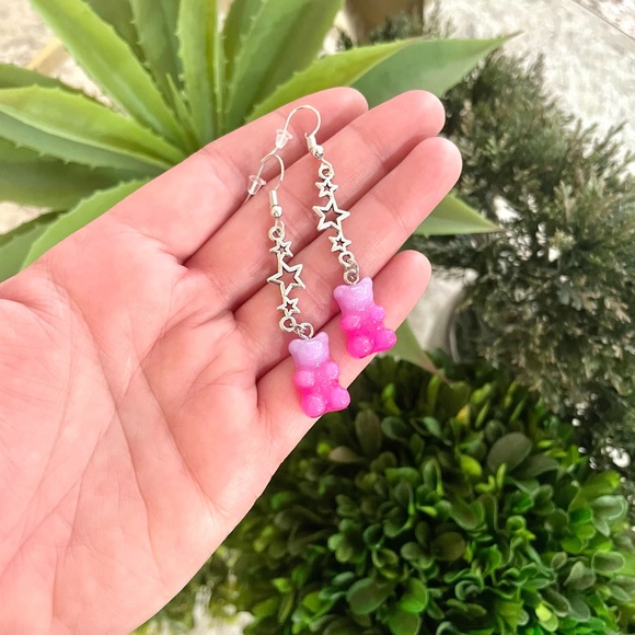 Star Gummy Bear Earrings - Picture 5 of 5